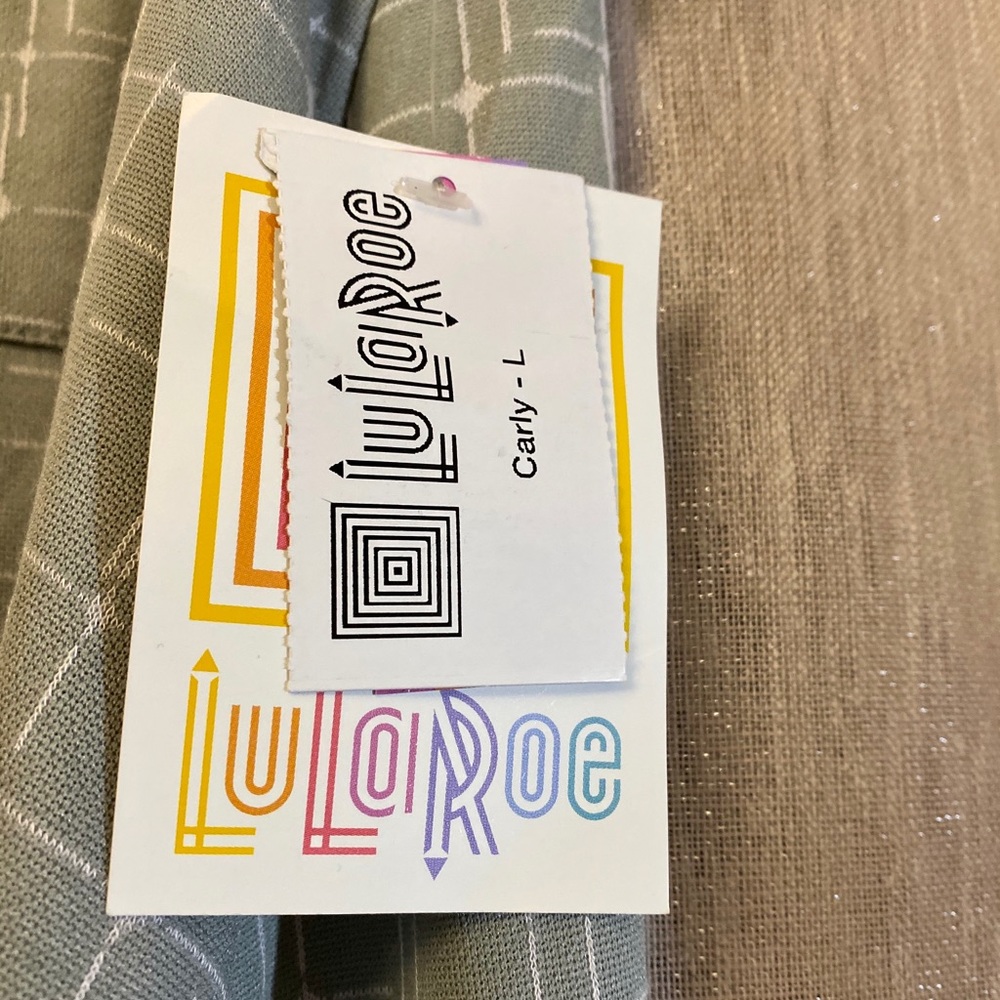 NEW Lularoe Grey Carly L - Picture 4 of 5